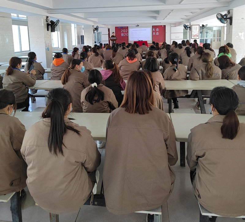银娱优越会电气集团举行“女性魅力课堂”