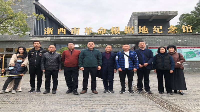 切记革命历史，，，，，，传承红色基因