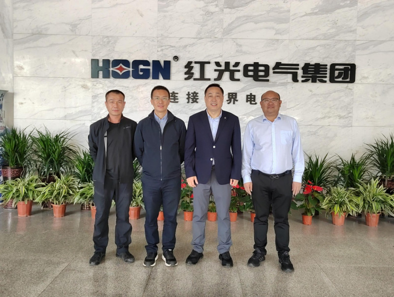 温州市招商引资重大项目推进专班向导莅临银娱优越会走访调研