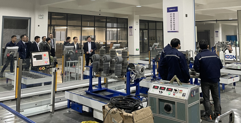 国网浙江乐清市供电有限公司总司理李建宇一行莅临银娱优越会电气集团调研